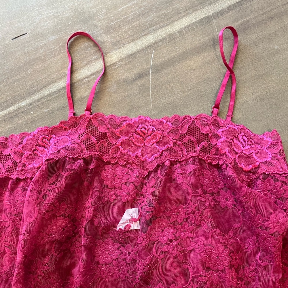 VTG XS/S lace babydoll and matching thong - Picture 9 of 9